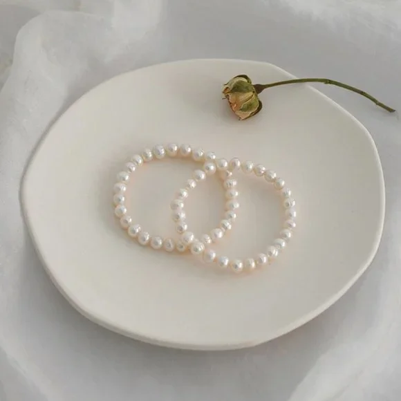 Genuine White Pearl Stretch Bracelet - Picture 3 of 13